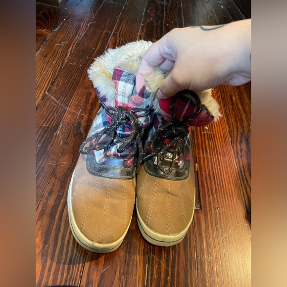 Boots - Picture 1 of 3